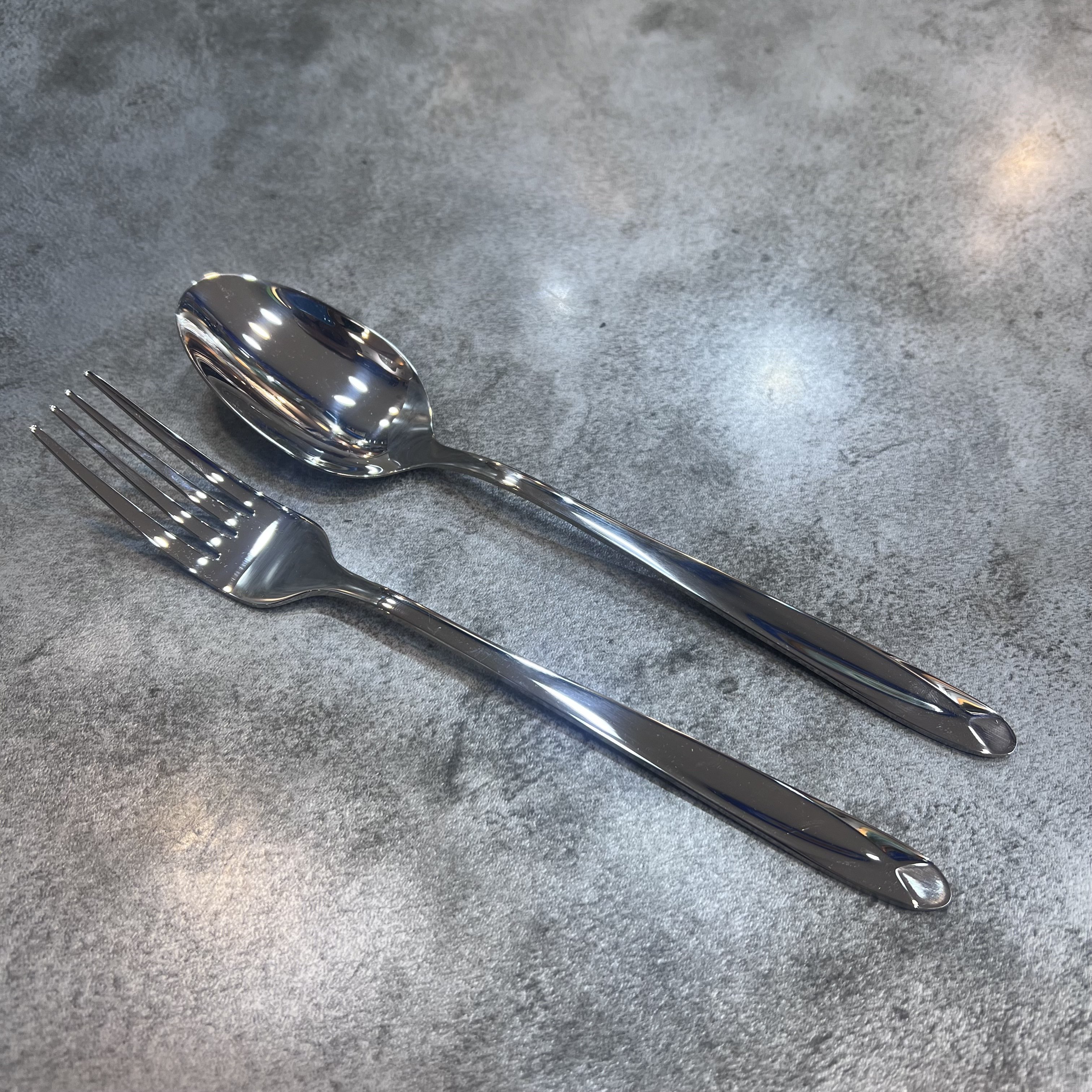 سرویس ۱۲ عددی قاشق و چنگال مدل یونیک اعلا کوبورگ استیل ضد زنگ