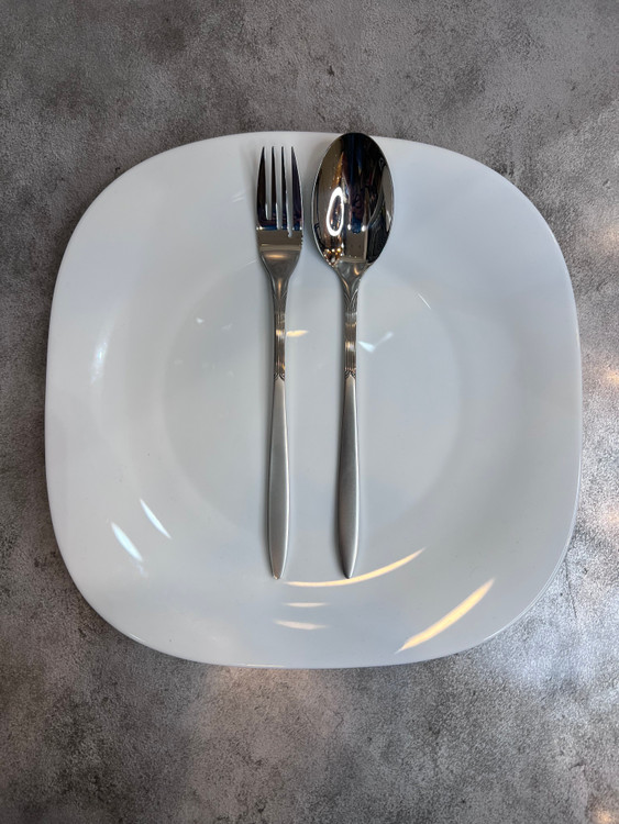 سرویس ۱۲ عددی قاشق و چنگال برند یونی هوم مدل سوفیا سندبلاست استیل ضد زنگ قالب اروپا