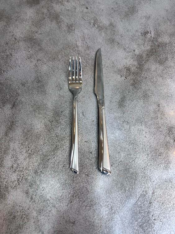 سرویس ۱۲ عددی کارد و چنگال مدل یونیک اعلا ناخنی استیل ضد زنگ