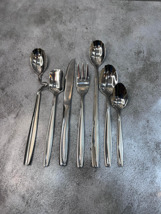سرویس ۱۵۰ عددی قاشق و چنگال طرح ماینز برند یونیک ۳۰ نفره استیل ضد زنگ