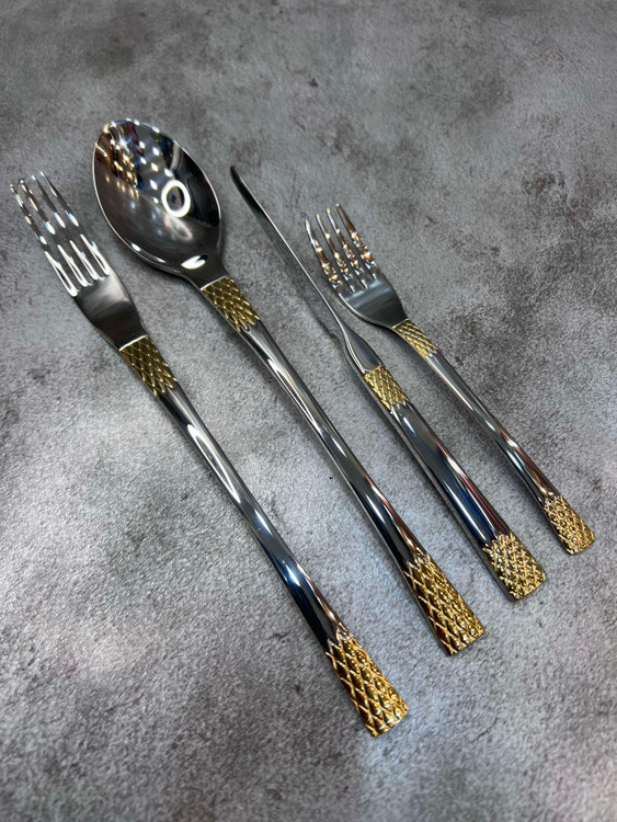 سرویس ۱۵۵ عددی قاشق و چنگال طرح کویین براق طلا برند کایند ۳۰ نفره ضخامت ۴ میل استیل ضد زنگ