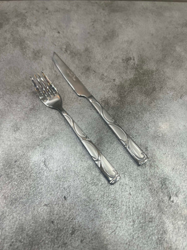 سرویس ۱۲ عددی کارد و چنگال طرح بارسلون (فلاور) برند ام تی جی تیغه استیل ساده