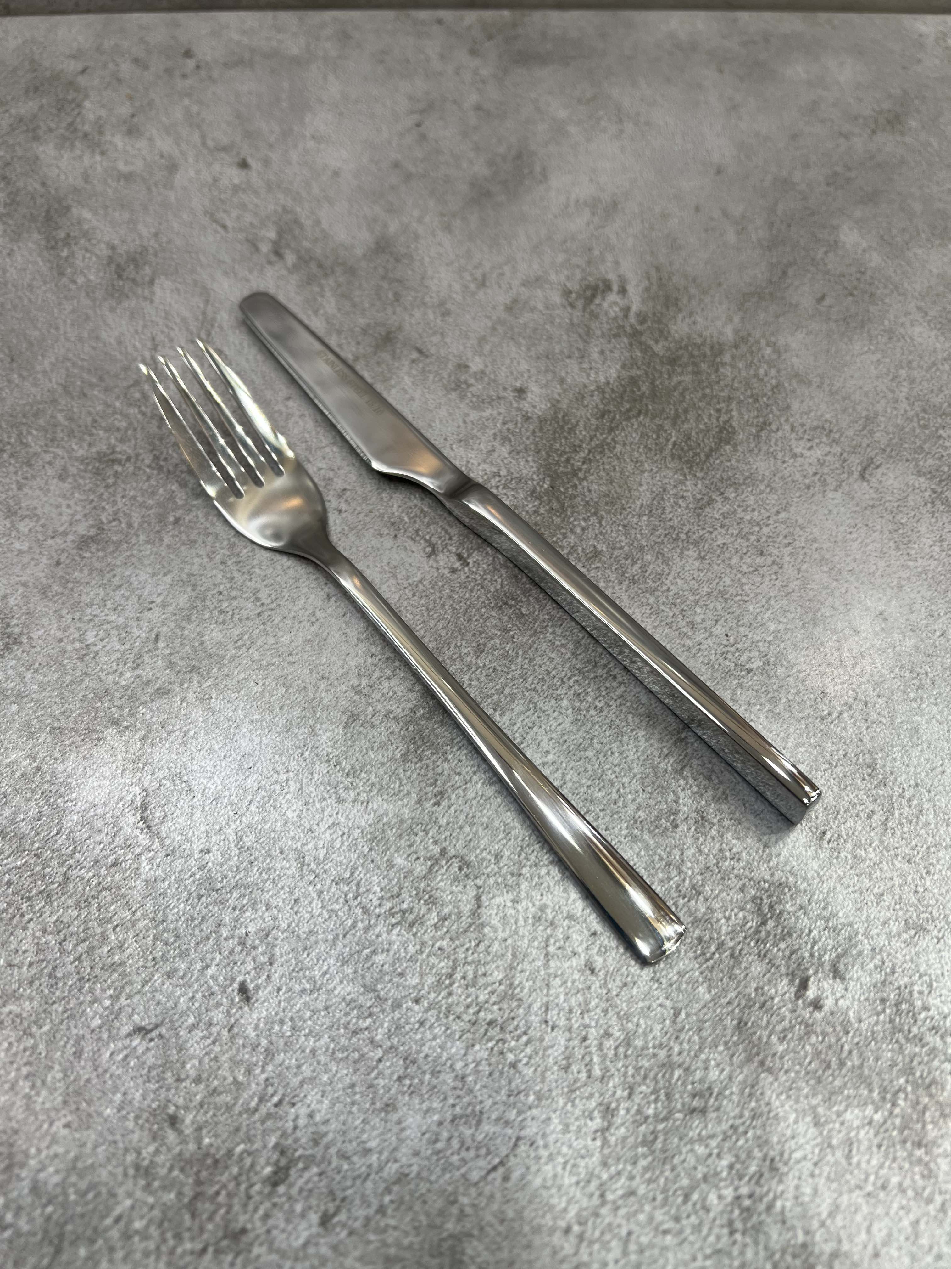 سرویس ۱۲ عددی کارد و چنگال طرح شیکاگو برند یونی هوم تیغه ۳ بعدی استیل