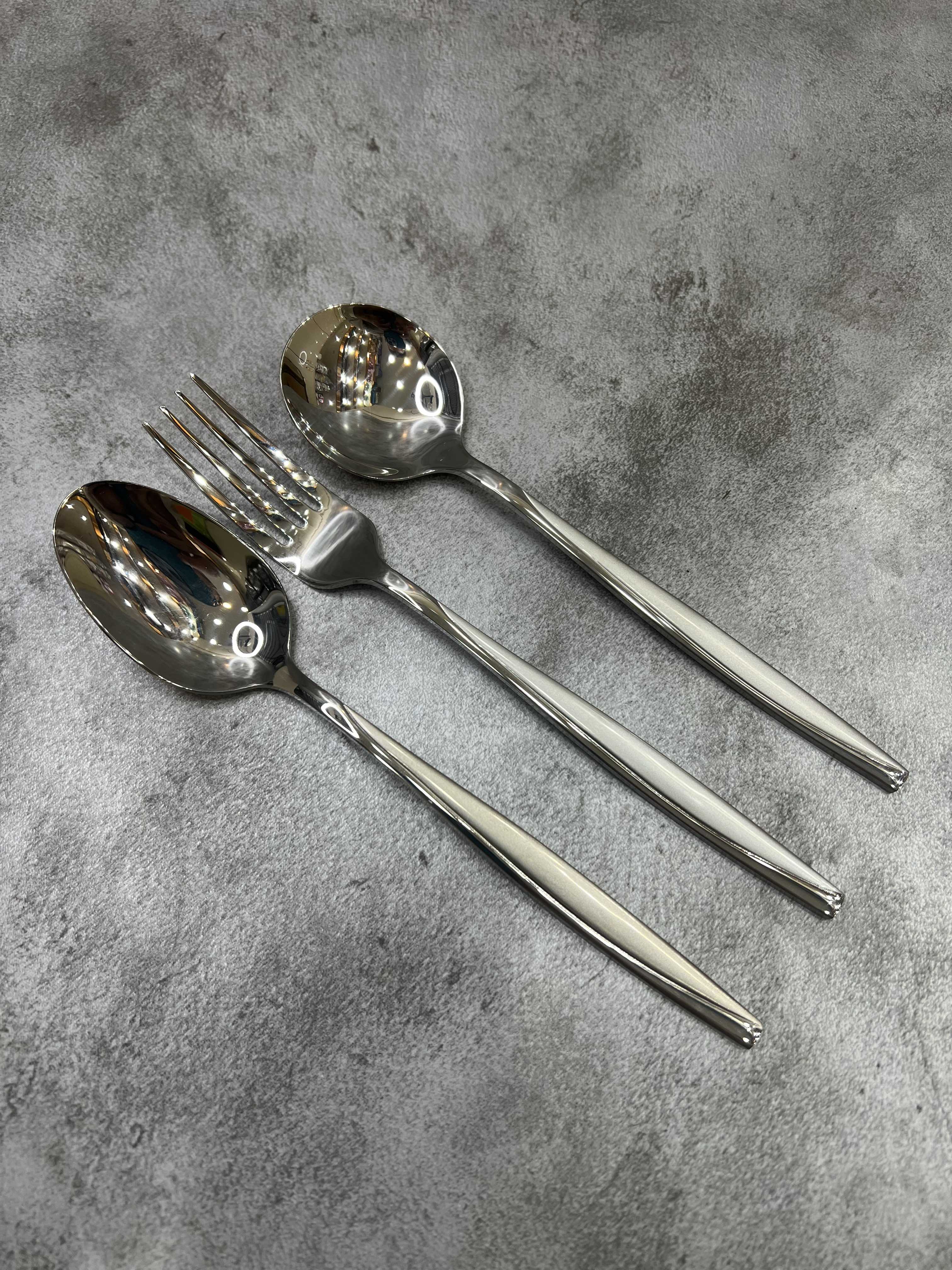 سرویس ۱۴۴ عددی قاشق و چنگال یونیک مدل ماینز ۲۴ نفره استیل ضد زنگ ۴ میل