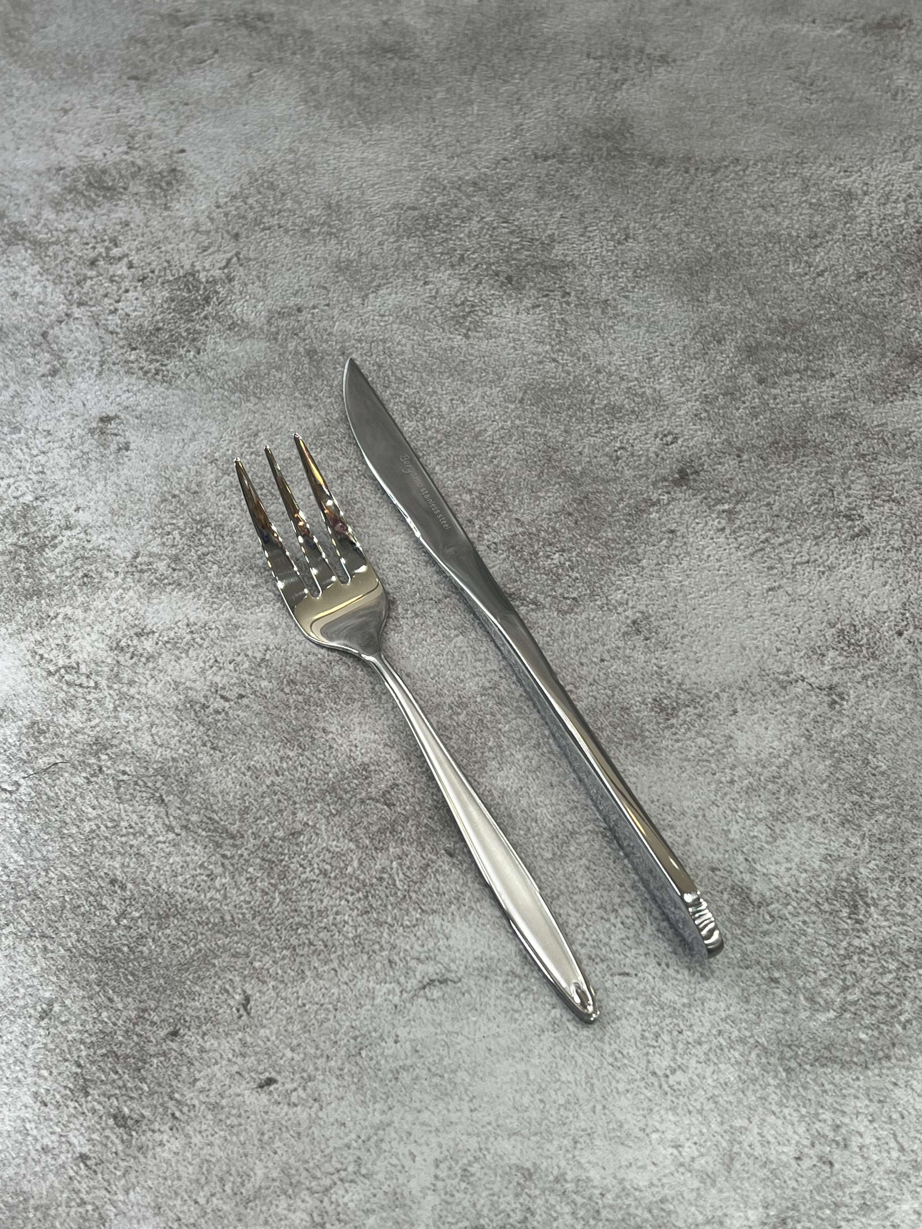 کارد و چنگال میوه خوری تیغه ۳ بعدی مدل اروپایی برگامو - کد ۰۱