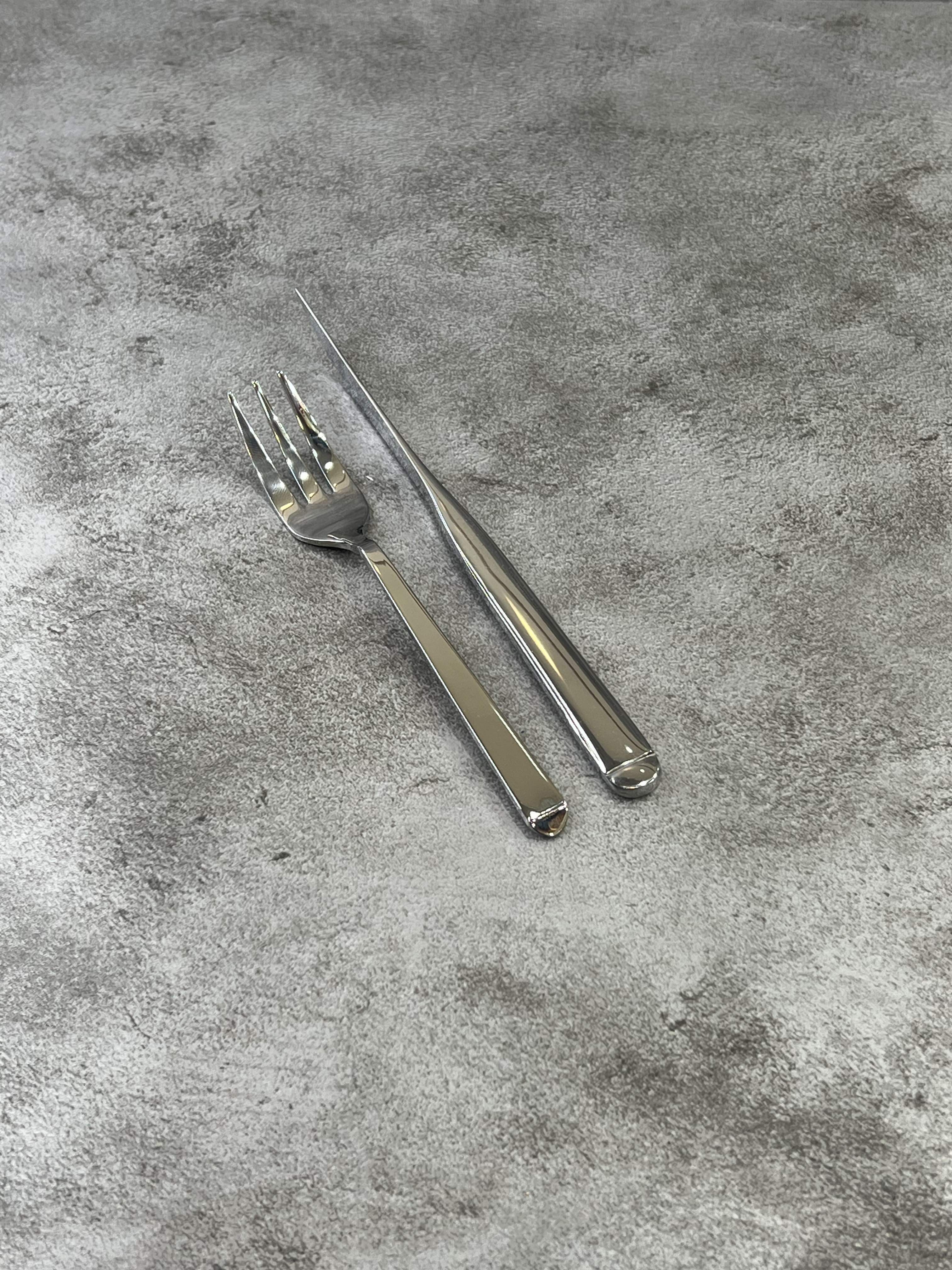 کارد و چنگال میوه خوری تمام استیل تیغه ۳ بعدی مدل اروپایی برگامو - کد ۰۲