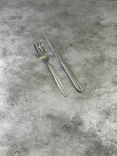 کارد و چنگال میوه خوری تمام استیل تیغه ۳ بعدی مدل اروپایی برگامو - کد ۰۴