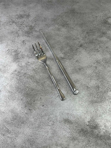 کارد و چنگال میوه خوری تمام استیل تیغه ۳ بعدی مدل اروپایی برگامو - کد ۰۵