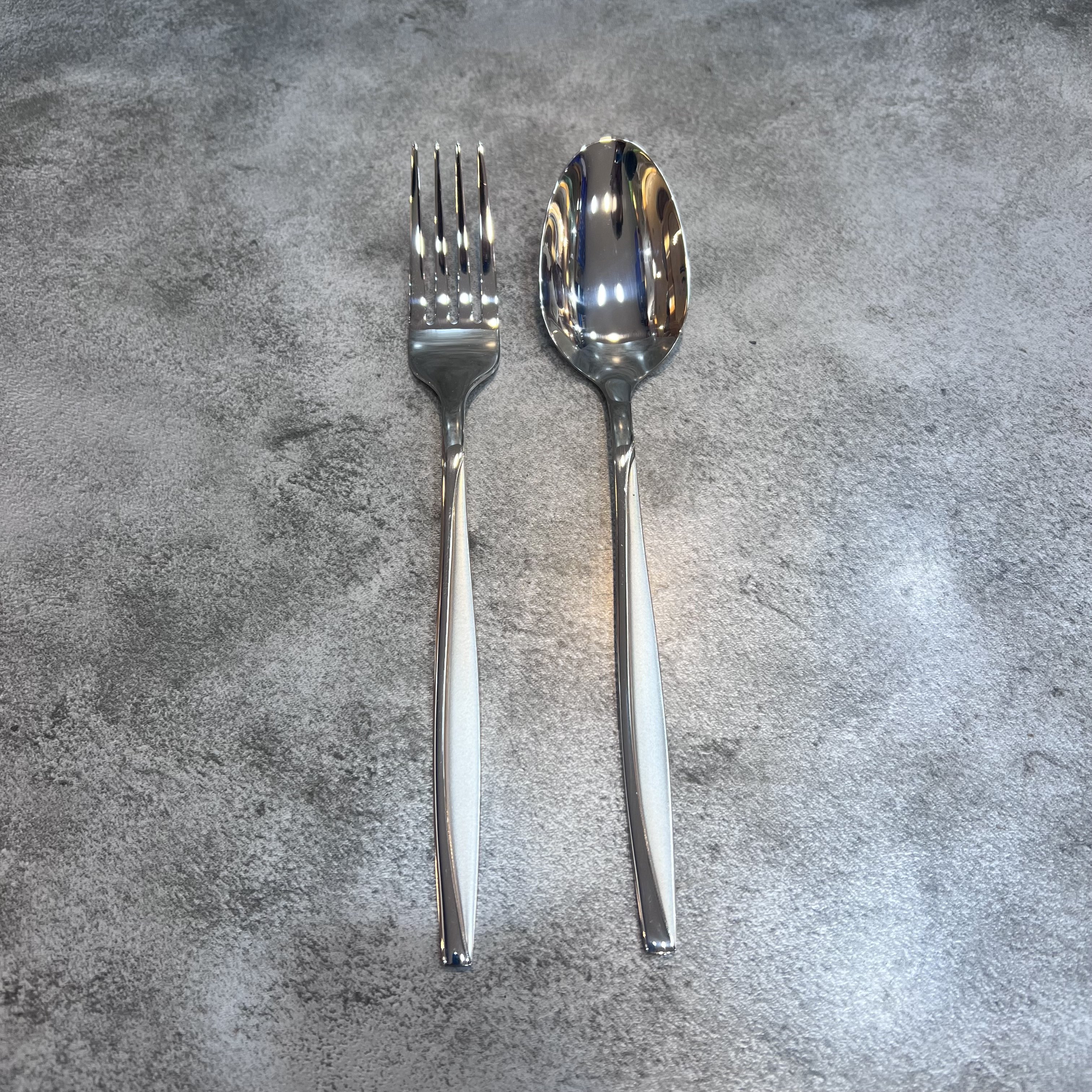 سرویس ۱۲ عددی قاشق و چنگال برند ام تی جی مدل ماینز استیل ضد زنگ