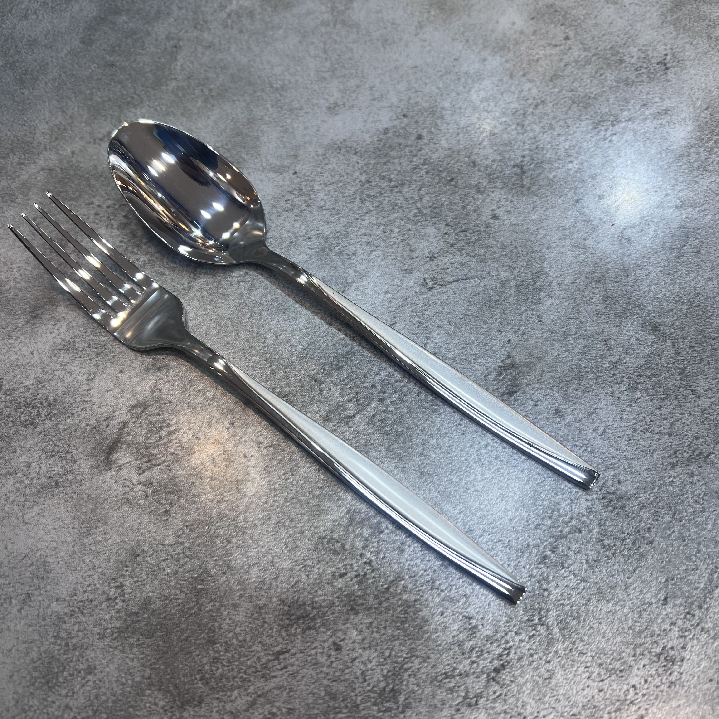 سرویس ۱۲ عددی قاشق و چنگال برند ام تی جی مدل ماینز استیل ضد زنگ