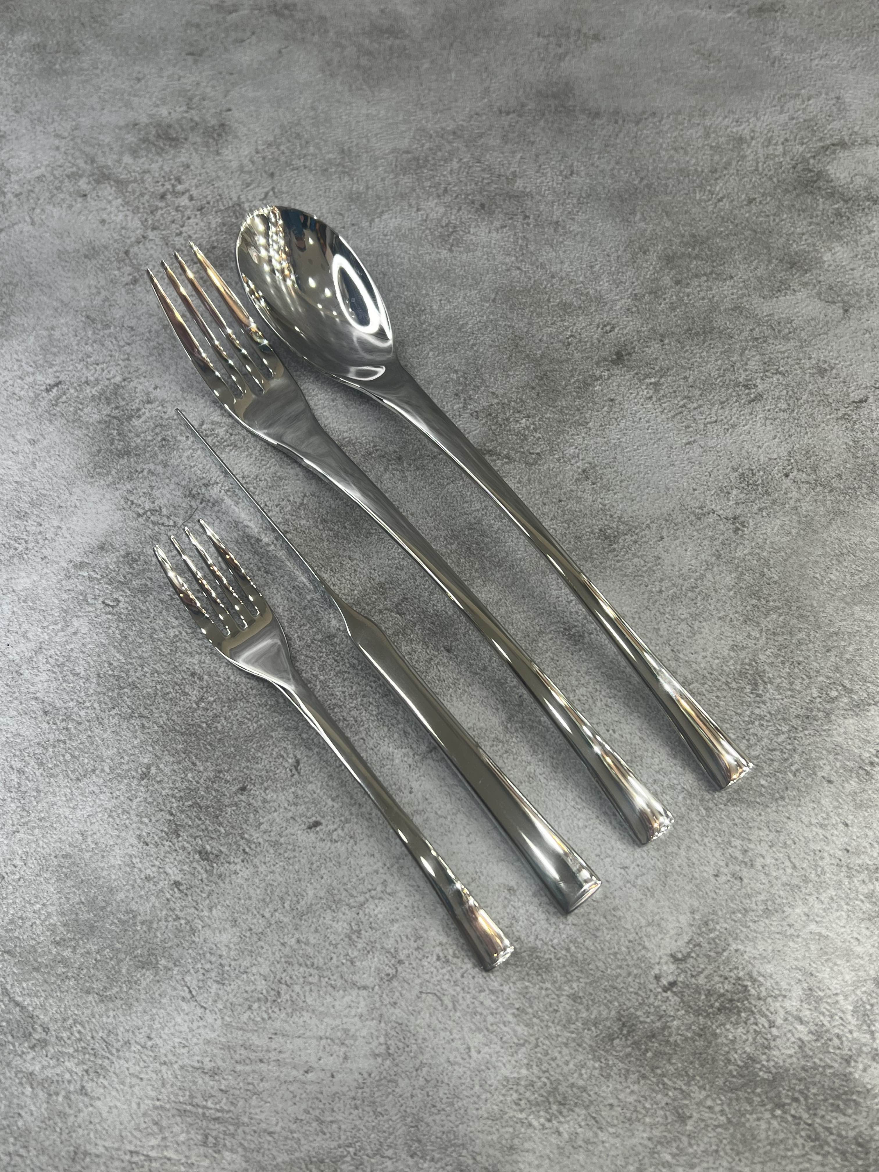 سرویس ۱۵۵ عددی قاشق و چنگال طرح چری براق برند کایند ۳۰ نفره ضخامت ۴ میل استیل ضد زنگ